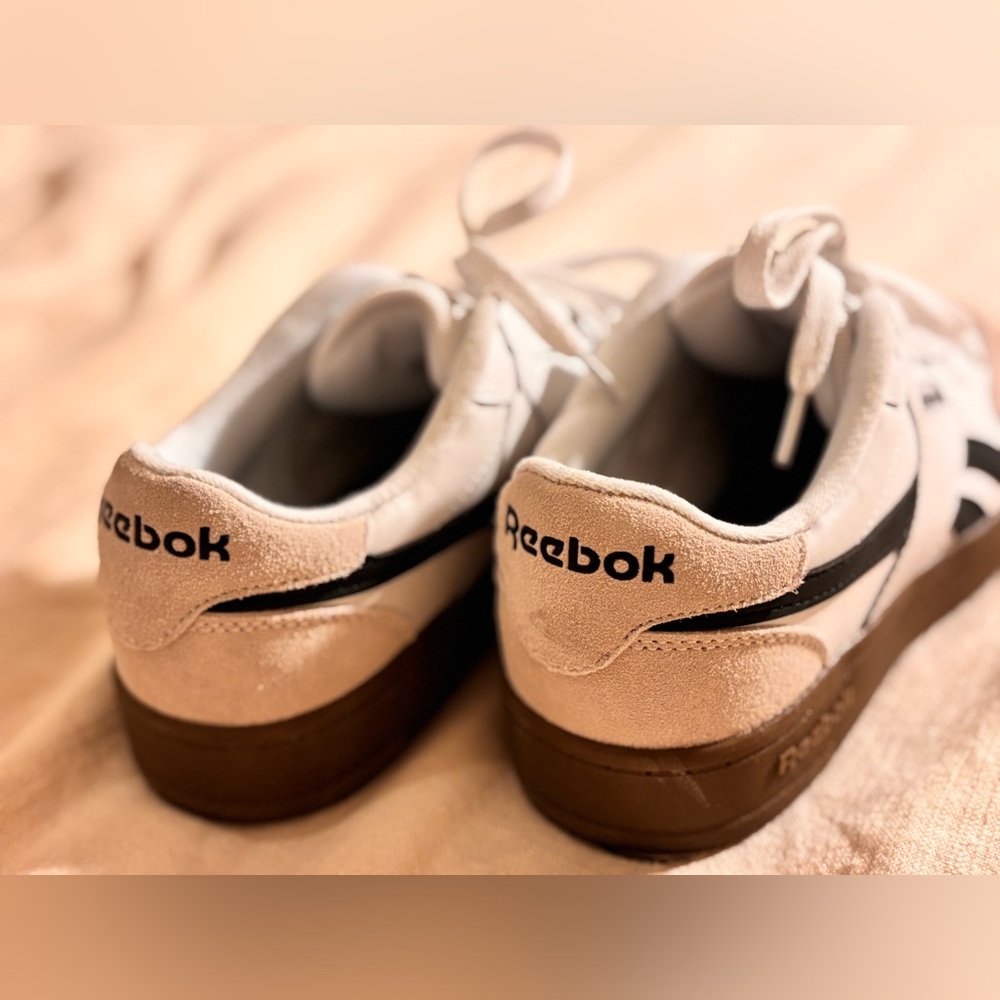 Reebok White, Brown & Black Sneakers – Size 8